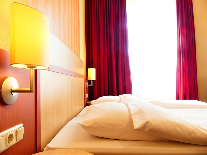 Bedroom 2, Sternhotel Bonn, Bonn