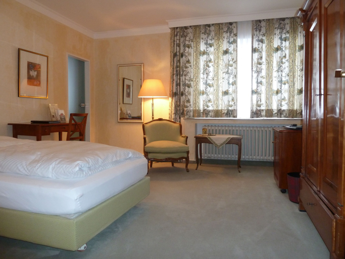 Bedroom 2, Romantik Waldhotel Mangold, Rheinisch-Bergischer Kreis