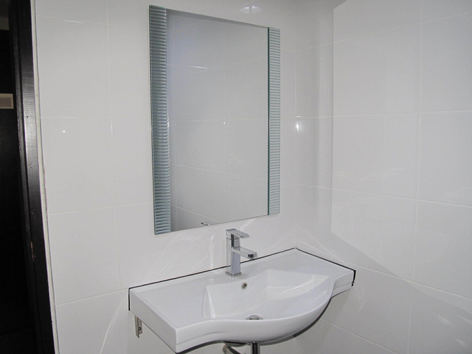 Bathroom 5, Labuk Hotel, Sandakan