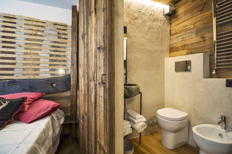 Bathroom 5, Maison La Saxe, Aosta
