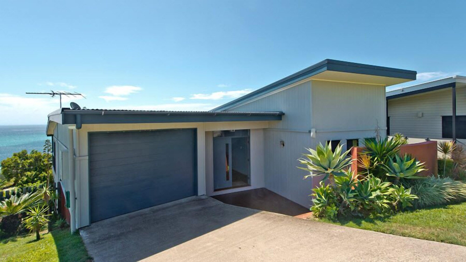 Exterior & Views 2, Blue Crab Beach House, Moreton Island
