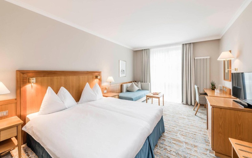 Bedroom 3, Hotel Post, Bolzano