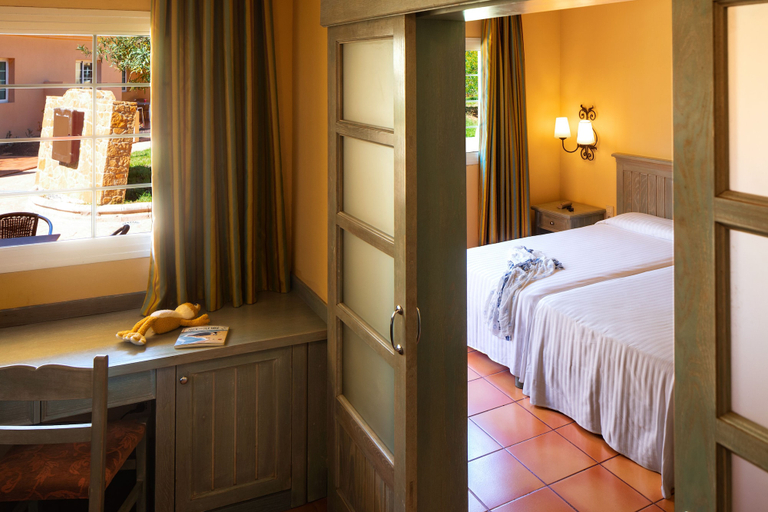 Bedroom 2, Hotel Royal Suite, Las Palmas