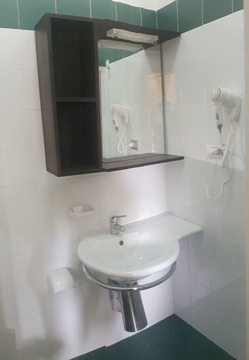 Bathroom 3, Villaggio Turistico Valle Scinni, Foggia