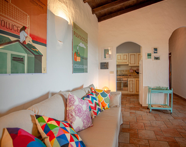 Others 5, Villa Kalè, Olbia-Tempio