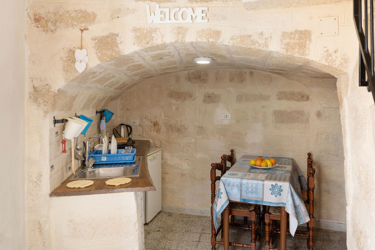 Others 5, Sogno Blu, Bari