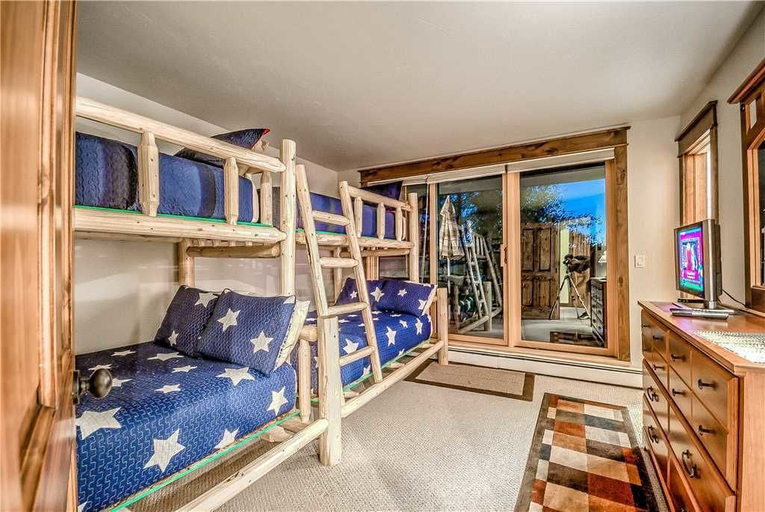 Bedroom 3, Moraine 30, Routt