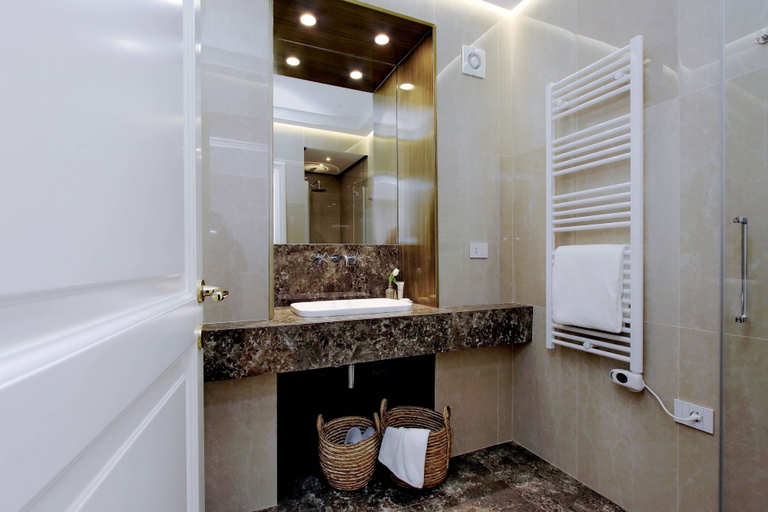Bathroom 5, Domna Luxury Suites, Rome