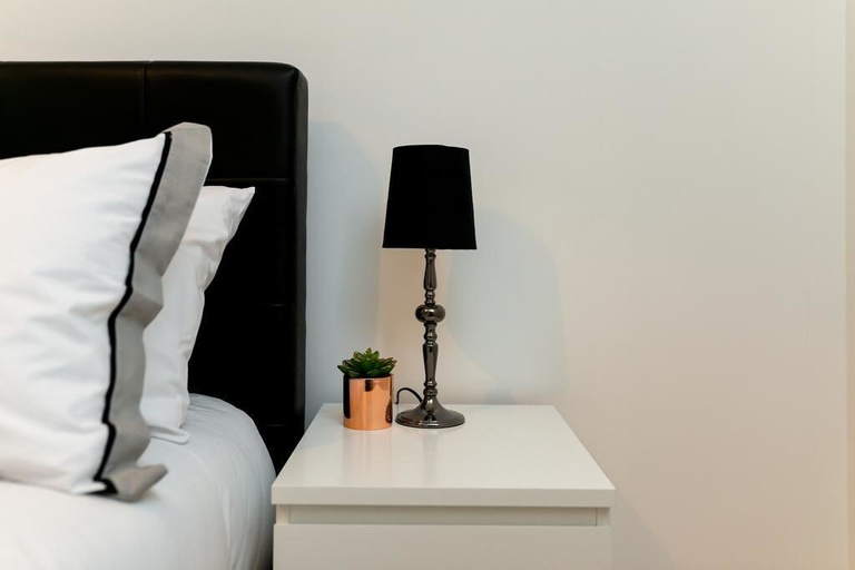 Bedroom 4, Skyvillion Tower Points - Tower Point Lovely apartment in Enfield London, London