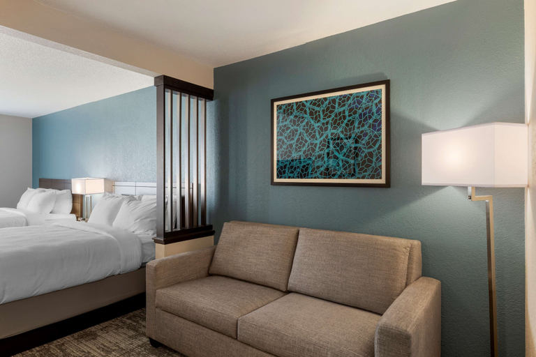 Bedroom 3, Best Western Watertown Inn and Suites, Codington