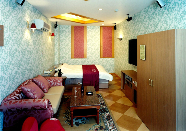 Others 4, Hotel K's Dandy -A Trip to the Town of Provence - Adults Only, Okazaki