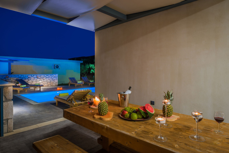 Food & Drinks 5, Natura Verde Villas, Ionian Islands