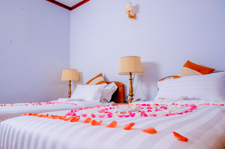 Bedroom 2, City Light Hotel, Taunggye