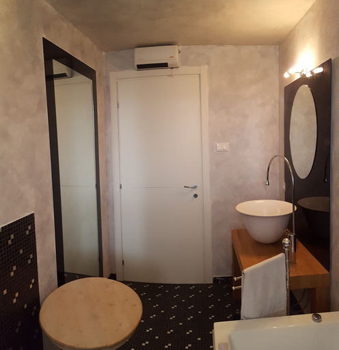 Bathroom 4, Ai Mulini di Verona, Verona