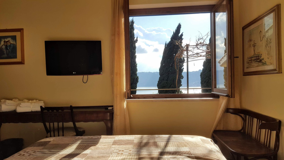 Bedroom 3, Il Nido del Falco B&B, Roma