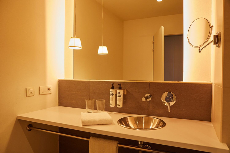 Bathroom 4, El Sant Cugat, Barcelona
