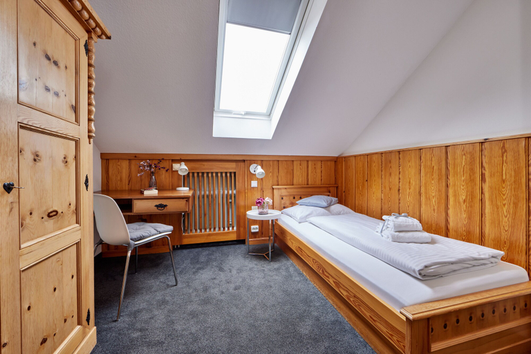 Bedroom 3, Hotel Alter Wirth, Bad Tölz-Wolfratshausen