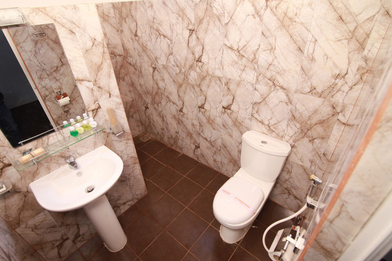 Bathroom, Sinharaja Forest Sanctuary Hotel, Kotapola