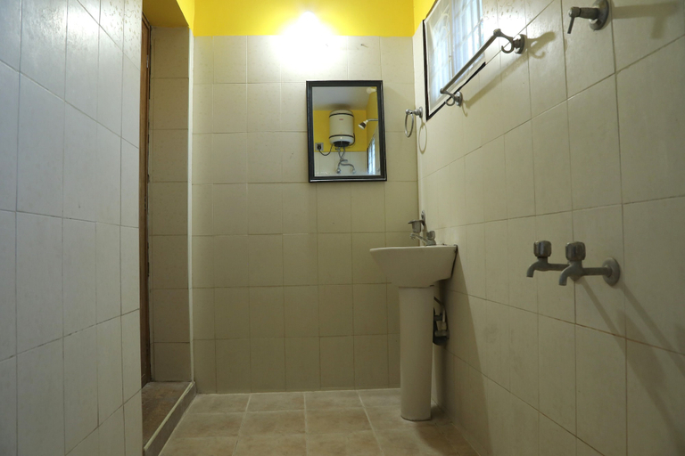 Bathroom, Royal Shree Amirthayoga, Nagappattinam