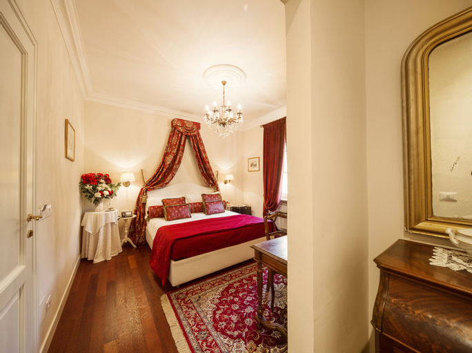 Bedroom 2, Duchessa Margherita, Cuneo