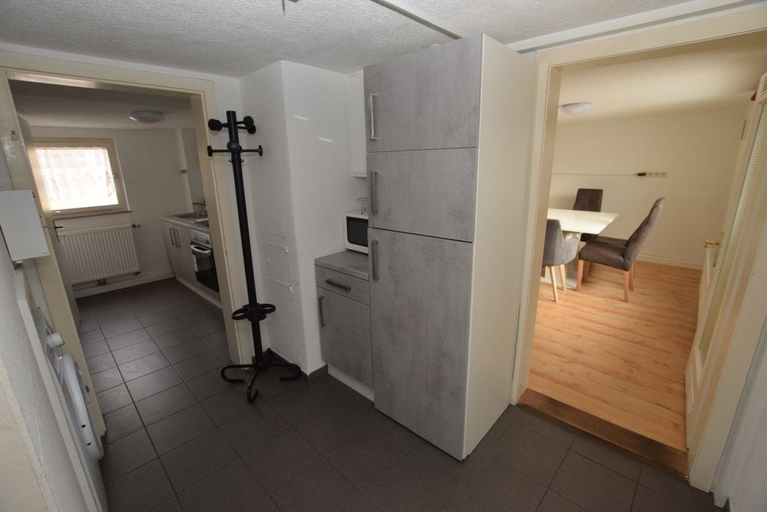 Others 4, AB Apartment 27, Stuttgart