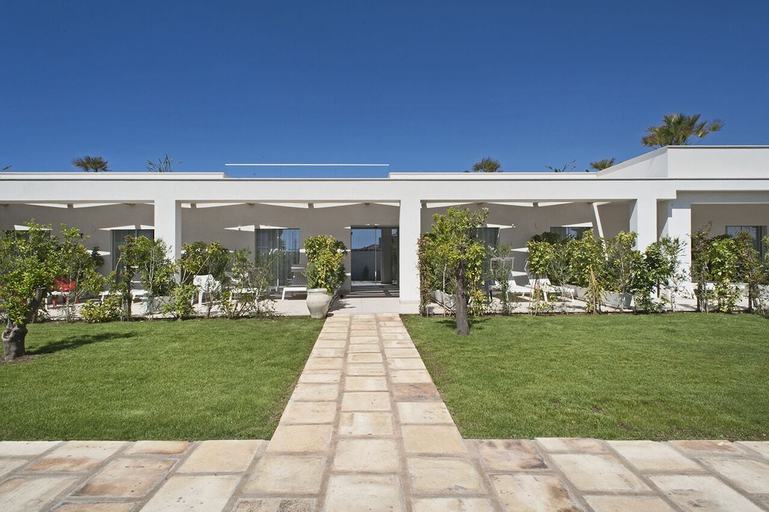 Exterior & Views 2, Modica Beach Resort, Ragusa