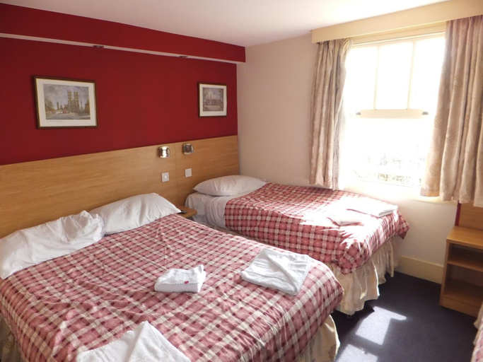 Bedroom 3, Carlton Hotel, London