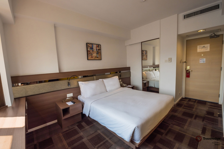 Bedroom 3, Travelodge Kowloon, Kowloon