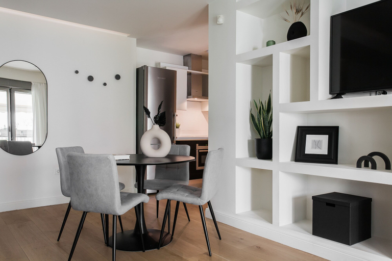 Others 5, Striking 1BR Apartment in Kolonaki B, Attica