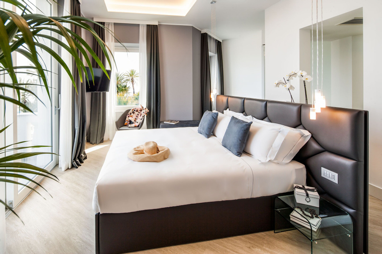 Bedroom 26