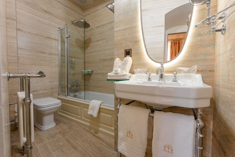 Bathroom 4, Palazzo Bifora