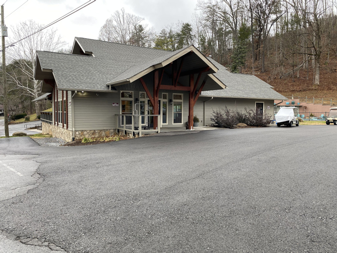 Carr's Northside Motel and Cottages, Sevier