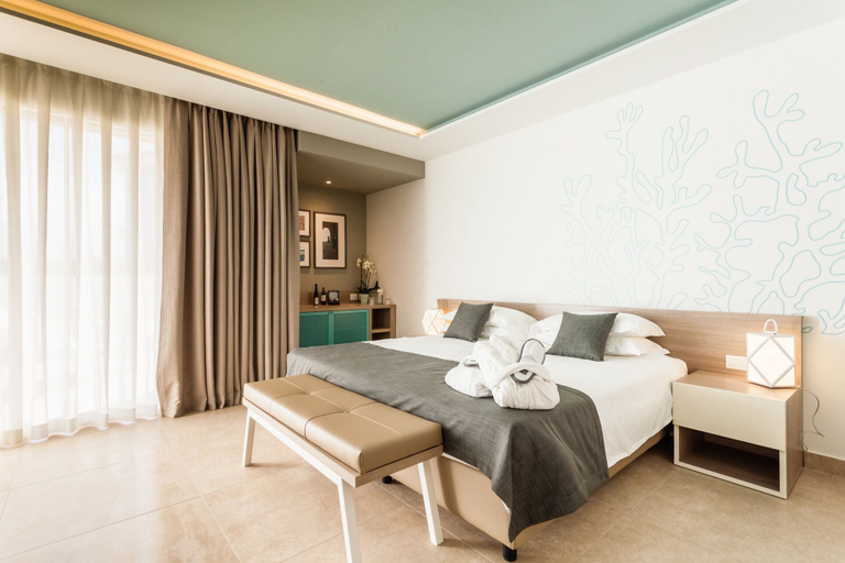 Bedroom 4, Modica Beach Resort, Ragusa