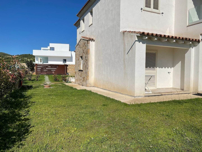 Exterior & Views 2, R House II, Nuoro