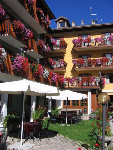 Exterior & Views 2, Albergo Monteverde, Trento