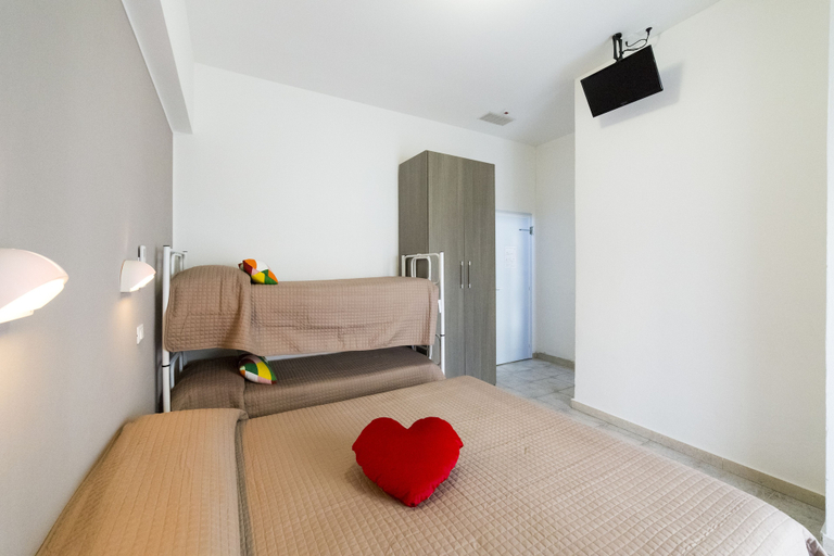 Bedroom 4, Hotel Belsoggiorno, Rimini
