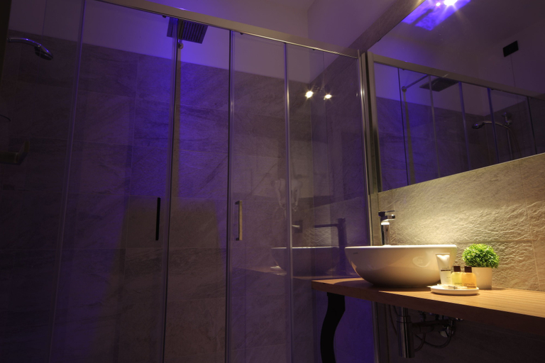 Bathroom 4, K Rooms, Roma