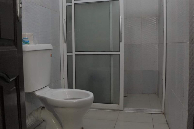 Bathroom 3, Keves Inn and Suites, Calabar