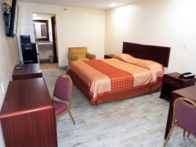 Bedroom 4, Texas Inn Harlingen, Cameron