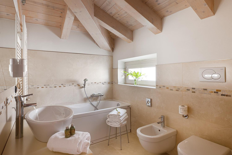 Bathroom 4, Hotel Marco Polo, Verona
