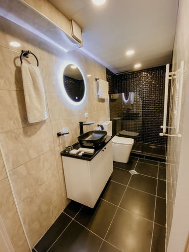 Bathroom 5, Luxury Inn, Tbilisi