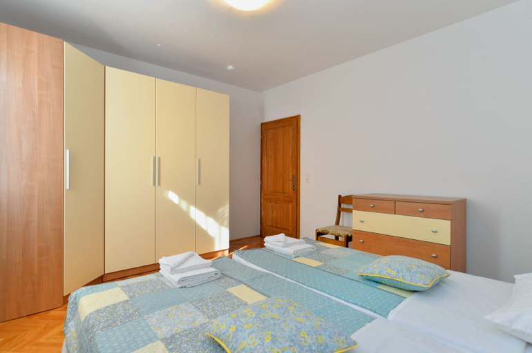 Bedroom 2, Apartment 1807, Pula