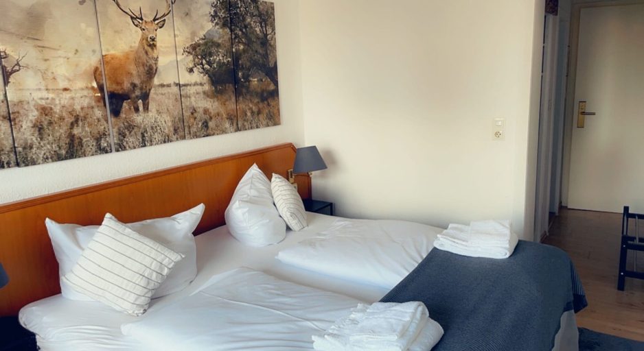 Bedroom 4, Berghotel Hahnenklee mit Ferienhaus, Goslar