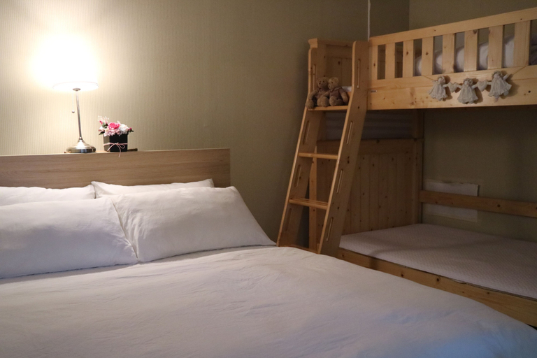Bedroom 3, Mr. KIM Guesthouse, Jung