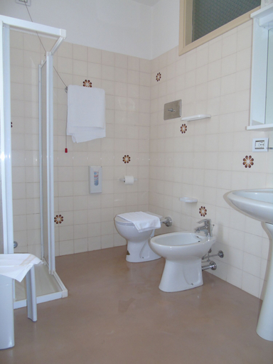 Bathroom 4, Albergo Grifone 1891, Verona