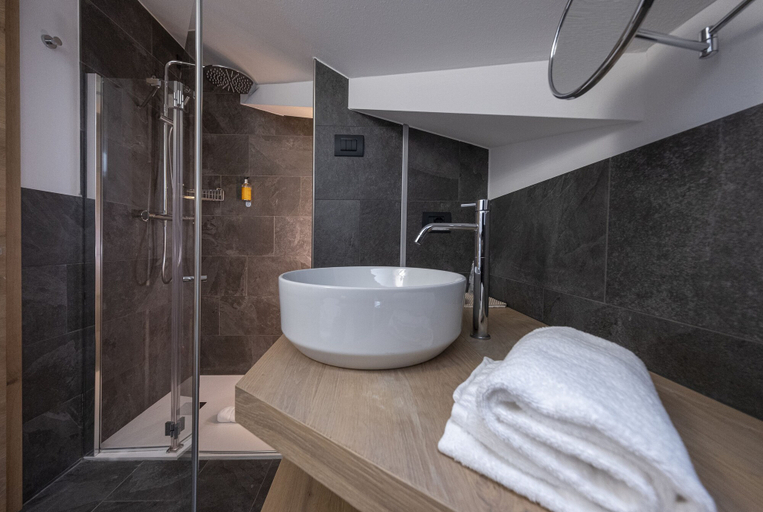 Bathroom 4, Active Hotel Rosat, Trento