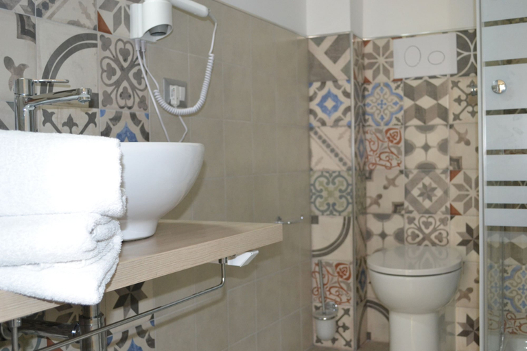 Bathroom 4, B&B Varadero, Messina