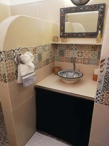 Bathroom 2, Riad Alqimam, Marrakech