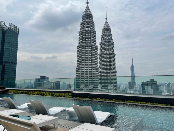 Exterior & Views 20