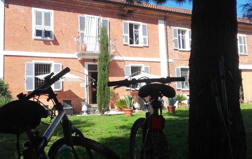 Exterior & Views 2, Bed & Tours Dimora di campagna, Asti